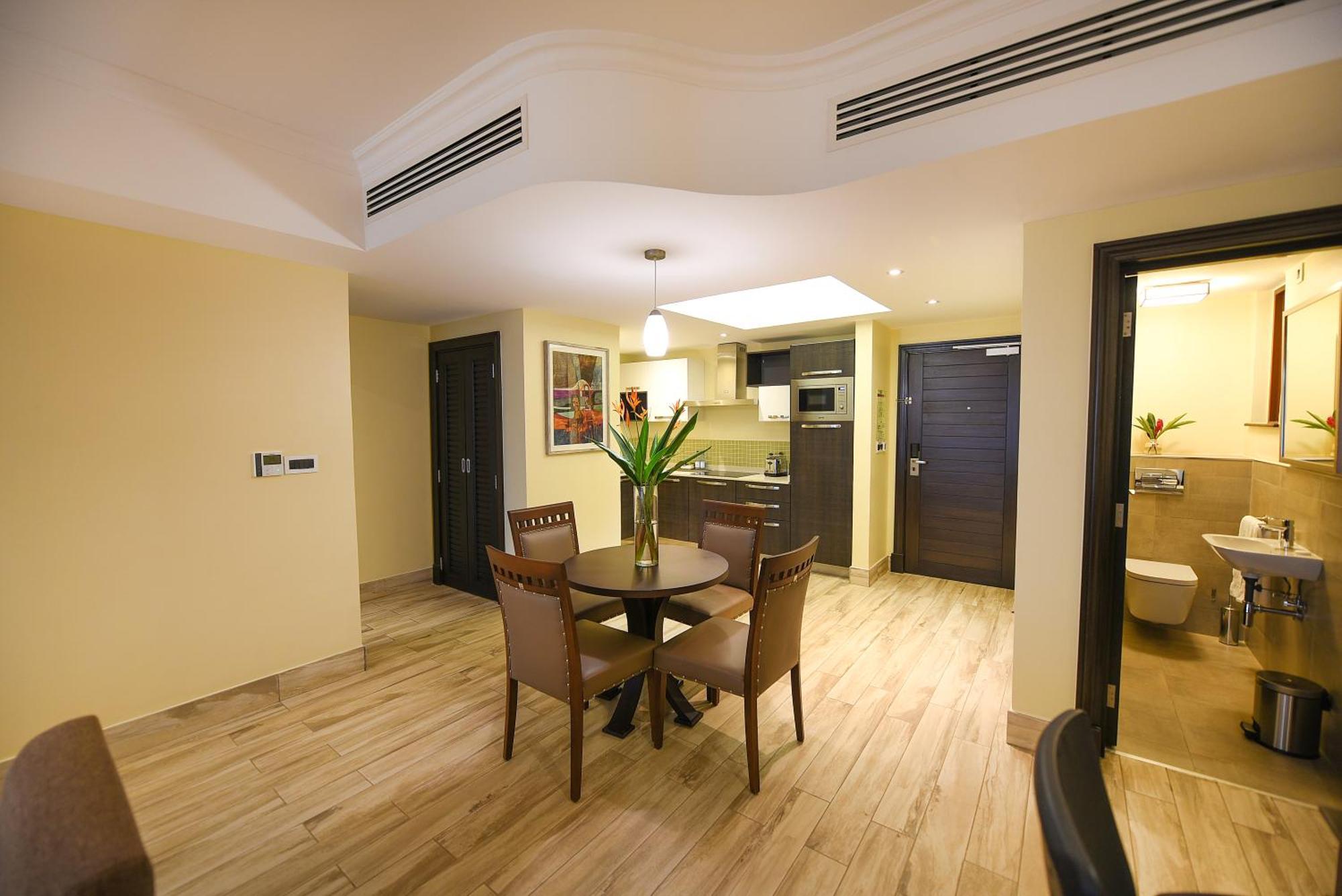 Mestil Hotel & Residences Kampala Kültér fotó