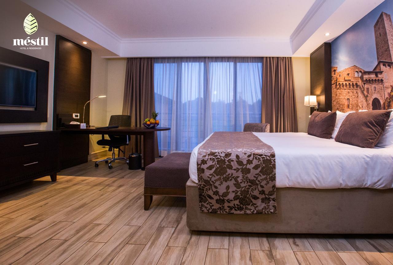 Mestil Hotel & Residences Kampala Kültér fotó