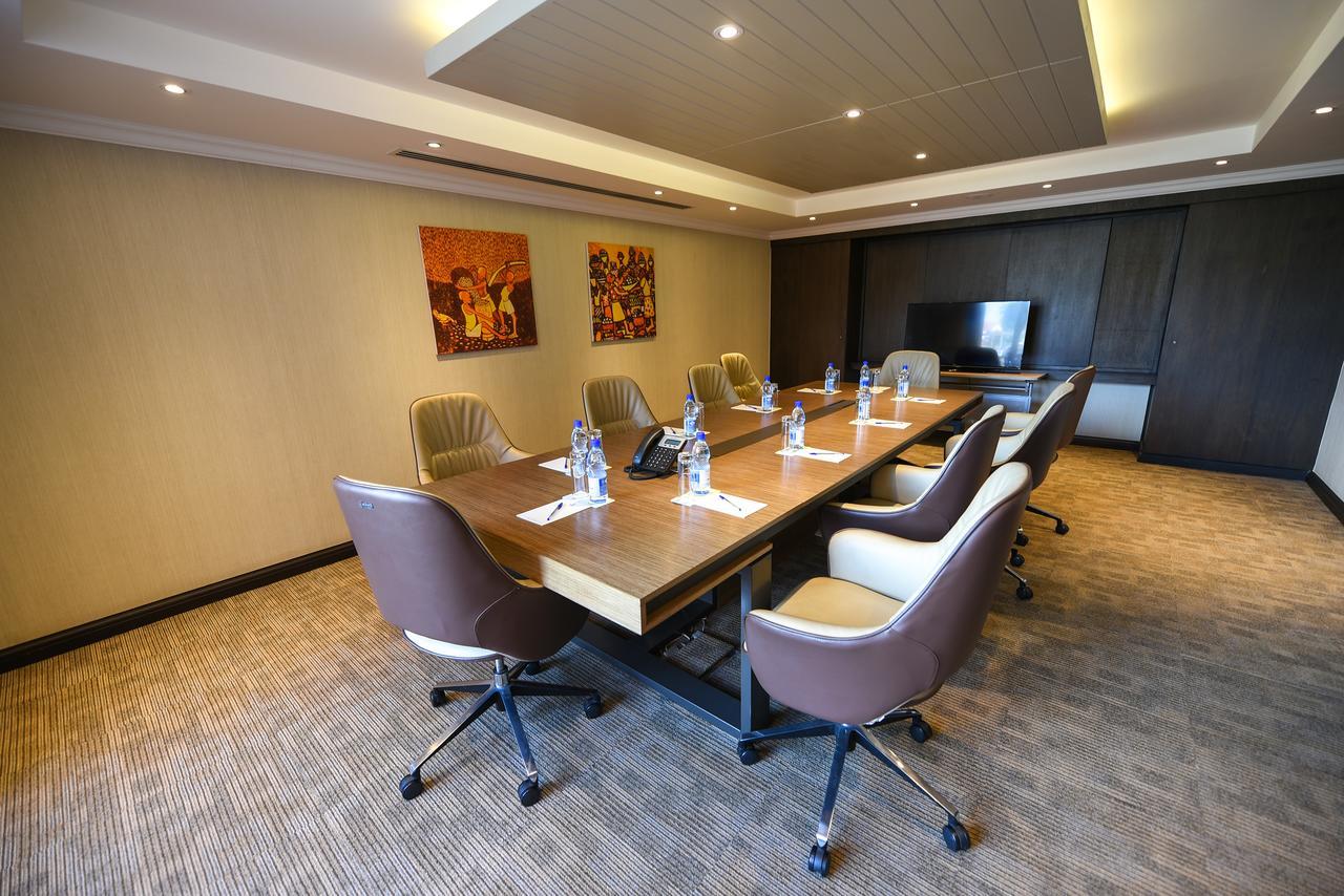 Mestil Hotel & Residences Kampala Kültér fotó