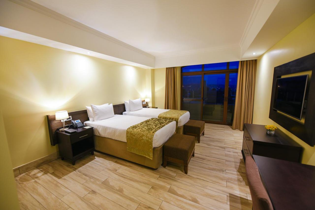 Mestil Hotel & Residences Kampala Kültér fotó