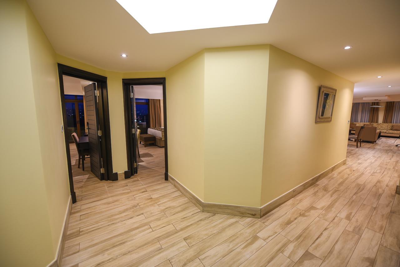 Mestil Hotel & Residences Kampala Kültér fotó